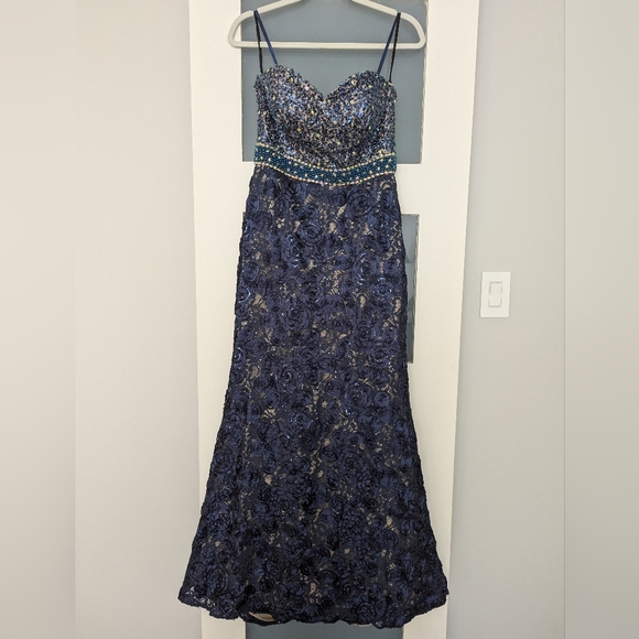 Jovani couture formal navy dress with a short train - Picture 4 of 8